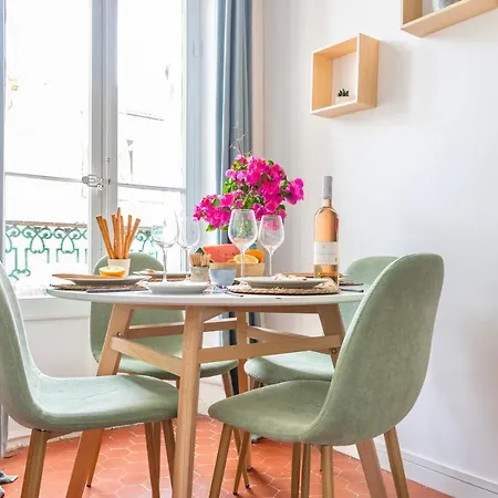 Apartment Bao Location: Couple's Retreat With Pet-friendly Charm La Seyne-sur-Mer
