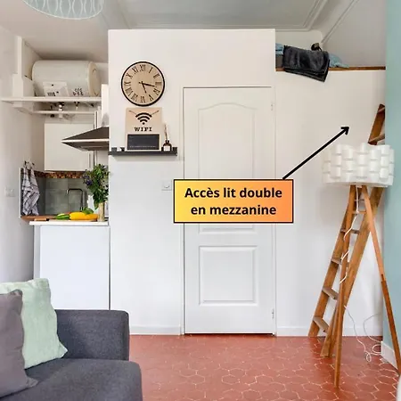 Apartment Bao Location: Couple's Retreat With Pet-friendly Charm