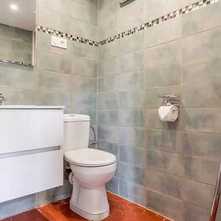 Apartment Bao Location: Couple's Retreat With Pet-friendly Charm