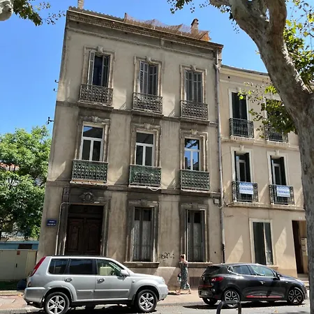 Bao Location: Couple's Retreat With Pet-friendly Charm Apartment La Seyne-sur-Mer